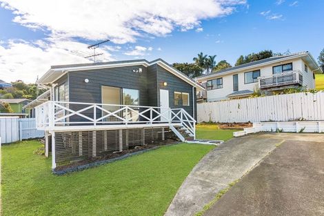 Photo of property in 2/135 Spinella Drive, Bayview, Auckland, 0629