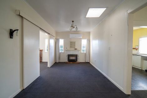 Photo of property in 8 Verel Street, Fairfield, Hamilton, 3214