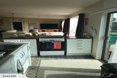 Photo of property in 16 Ropiha Street, Fitzroy, New Plymouth, 4312