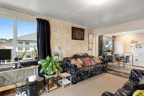 Photo of property in 19 Dimock Street, Titahi Bay, Porirua, 5022