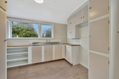 Photo of property in 21 Ealing Street, Redwood, Christchurch, 8051