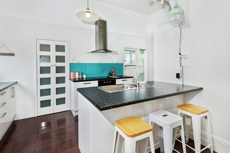 Photo of property in 60 Prospect Terrace, Pukekohe, 2120