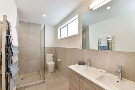 Photo of property in 877 Whangaparaoa Road, Manly, Whangaparaoa, 0930