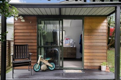 Photo of property in 14 Opal Avenue, Pakuranga, Auckland, 2010