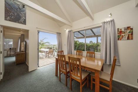 Photo of property in 127 Wairau Road, Oakura, 4314