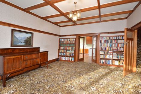 Photo of property in 217 Bay View Road, Saint Clair, Dunedin, 9012