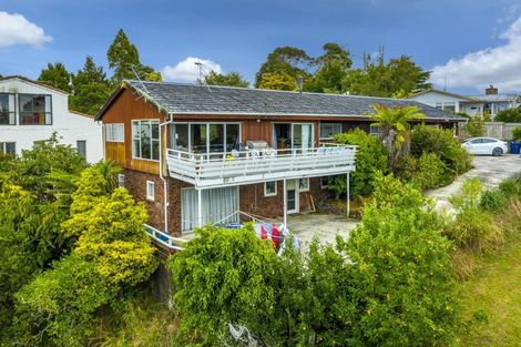 Photo of property in 85a Colwill Road, Massey, Auckland, 0614
