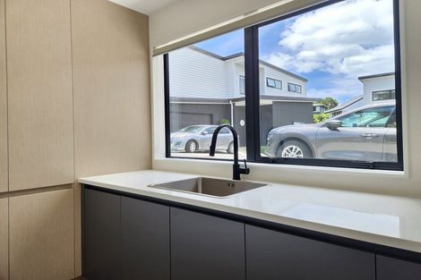 Photo of property in 8 Libby Lane, Howick, Auckland, 2010