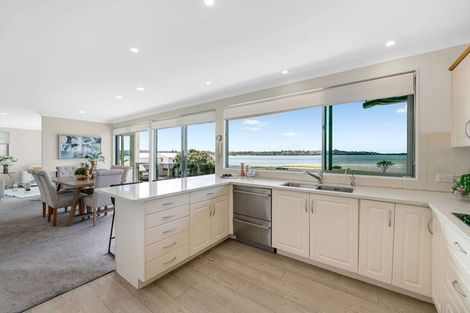 Photo of property in 9 Arkley Avenue, Farm Cove, Auckland, 2012