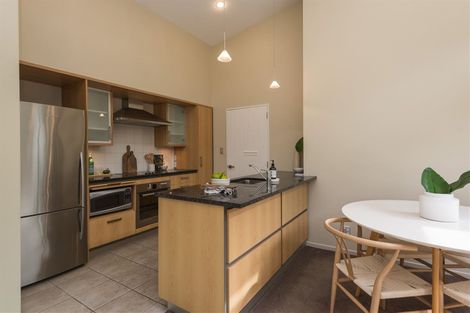 Photo of property in 4/43 Main Road, Redcliffs, Christchurch, 8081