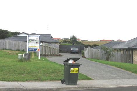 Photo of property in 55 Jadewynn Drive, Massey, Auckland, 0614