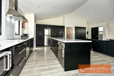 Photo of property in 6 Killarney Avenue, Halswell, Christchurch, 8025