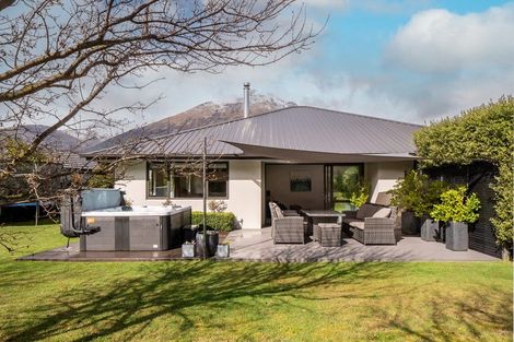 Photo of property in 9 Oxfordshire Avenue, Lower Shotover, Queenstown, 9304