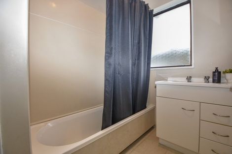 Photo of property in 9 Baillie Crescent, Carterton, 5713