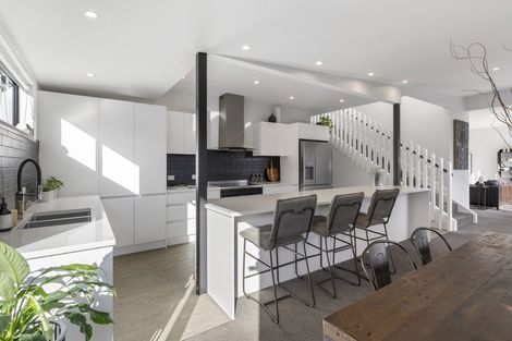 Photo of property in 58 Clarence Road, Northcote Point, Auckland, 0627