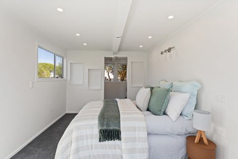 Photo of property in 3 Renata Road, Otaki, 5512