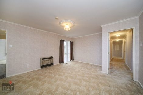 Photo of property in 5 Rosebank Avenue, Kelvin Grove, Palmerston North, 4414