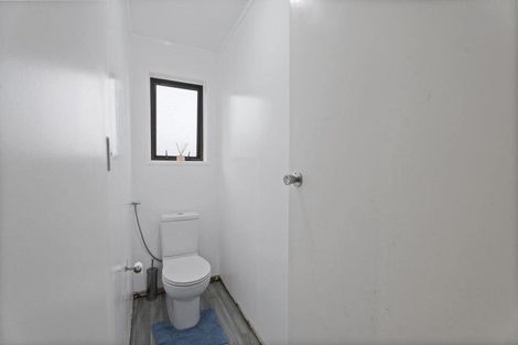 Photo of property in 14 Oberon Street, Stratford, 4332