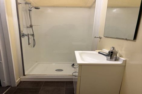 Photo of property in 80 Queens Drive, Lyall Bay, Wellington, 6022