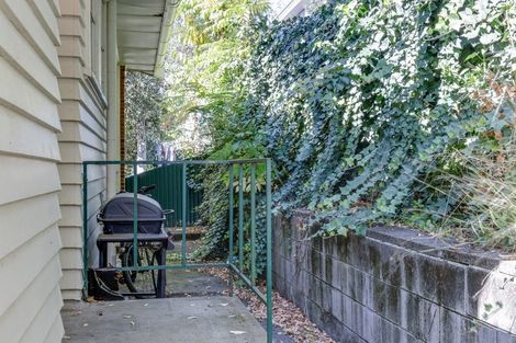Photo of property in 1a Kensington Mews, Hokowhitu, Palmerston North, 4410