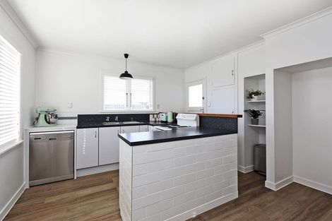 Photo of property in 33 Allen Berry Avenue, Pirimai, Napier, 4112