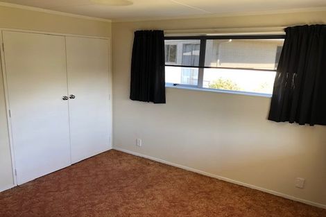 Photo of property in 50 Rhodes Drive, Kelvin Grove, Palmerston North, 4414