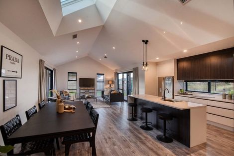 Photo of property in 28 Omahuru Road, Glenbrook, 2681