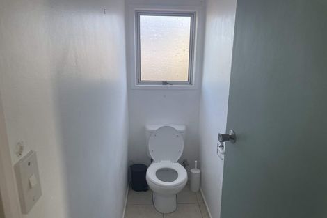 Photo of property in 779 East Coast Road, Northcross, Auckland, 0630