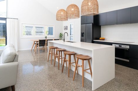 Photo of property in 51a Elizabeth Street, Waikanae, 5036