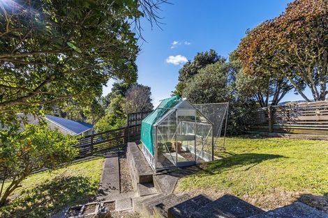 Photo of property in 22 Larsen Crescent, Tawa, Wellington, 5028