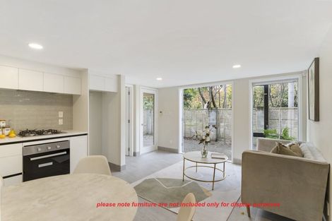 Photo of property in 122 Beach Road, Castor Bay, Auckland, 0620