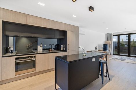 Photo of property in 8/33 Kilmore Street, Christchurch Central, Christchurch, 8013