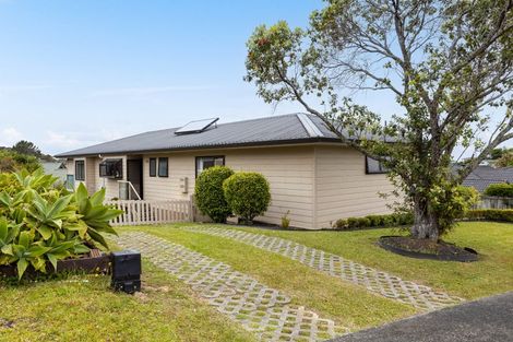 Photo of property in 10 Brampton Road, Snells Beach, 0920