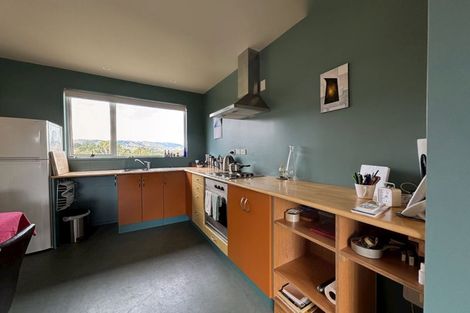 Photo of property in 17 Freyberg Crescent, Waikanae Beach, Waikanae, 5036