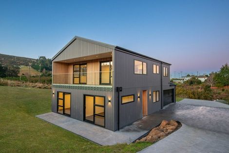 Photo of property in 22 Macleod Avenue, Halfway Bush, Dunedin, 9010