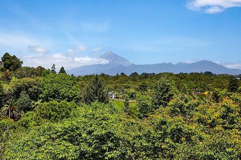Photo of property in 9e Kereru Place, Upper Vogeltown, New Plymouth, 4310