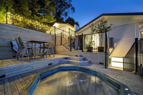 Photo of property in 40 Awaruku Road, Torbay, Auckland, 0630