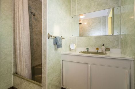 Photo of property in 8 Patton Place, Tairua, 3508