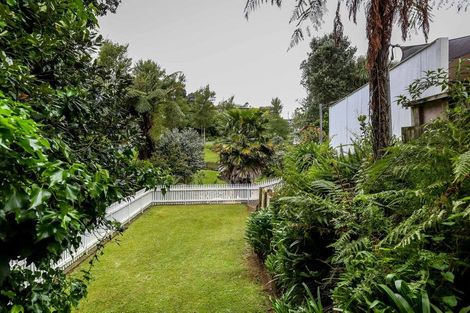 Photo of property in 7 Lombardy Place, Whalers Gate, New Plymouth, 4310