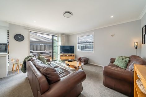 Photo of property in 117 Mawai Hakona Drive, Wallaceville, Upper Hutt, 5018