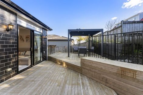 Photo of property in 33 Farranfore Road, Opaheke, Papakura, 2113