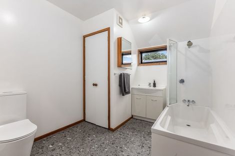 Photo of property in 54 Amapur Drive, Khandallah, Wellington, 6035