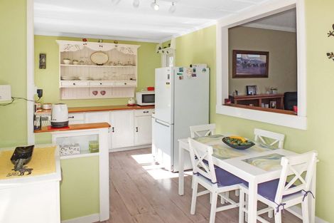 Photo of property in 15 Roore Street, Foxton Beach, Foxton, 4815