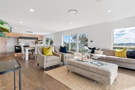 Photo of property in 185b Browns Bay Road, Browns Bay, Auckland, 0630