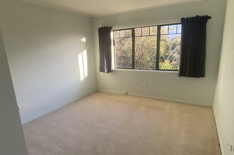 Photo of property in 6 Pararewa Drive, Whalers Gate, New Plymouth, 4310
