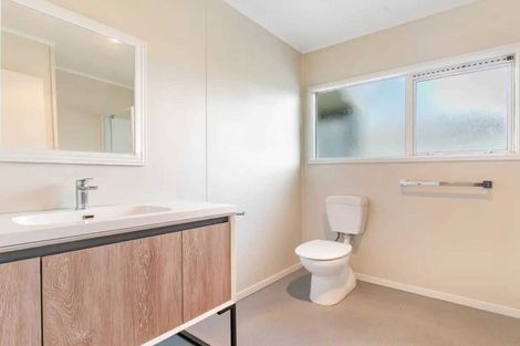 Photo of property in 93 Templeton Place, Clendon Park, Auckland, 2103