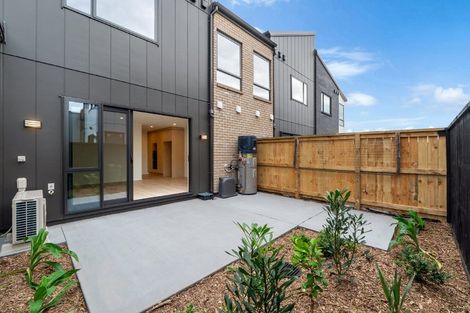 Photo of property in 32 Waka Moana Drive, Hobsonville, Auckland, 0616