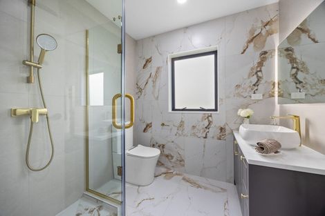 Photo of property in 35 Park Green Avenue, Rosehill, Papakura, 2113