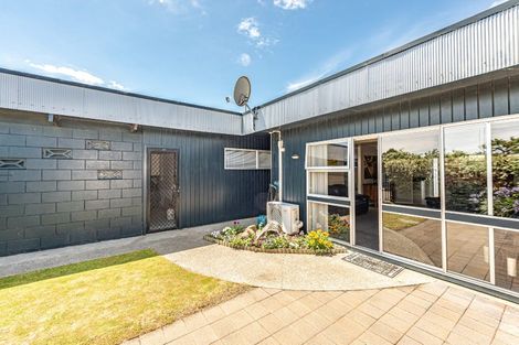 Photo of property in 3/54 Fitzherbert Avenue, Tawhero, Wanganui, 4501