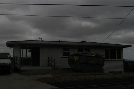 Photo of property in 73 Mills Road, Brooklyn, Wellington, 6021
